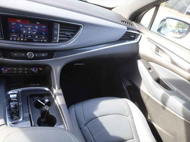 2022 Buick Enclave AWD Essence