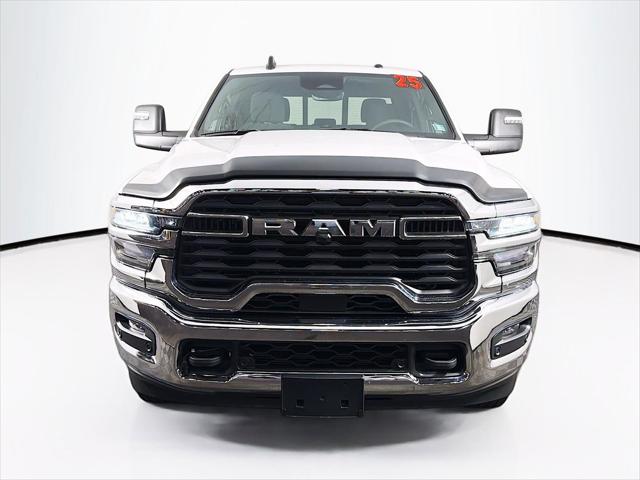 2025 RAM 2500 Big Horn Crew Cab 4x4 64 Box
