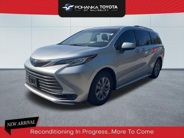 2021 Toyota Sienna LE 2021 Toyota Sienna LE