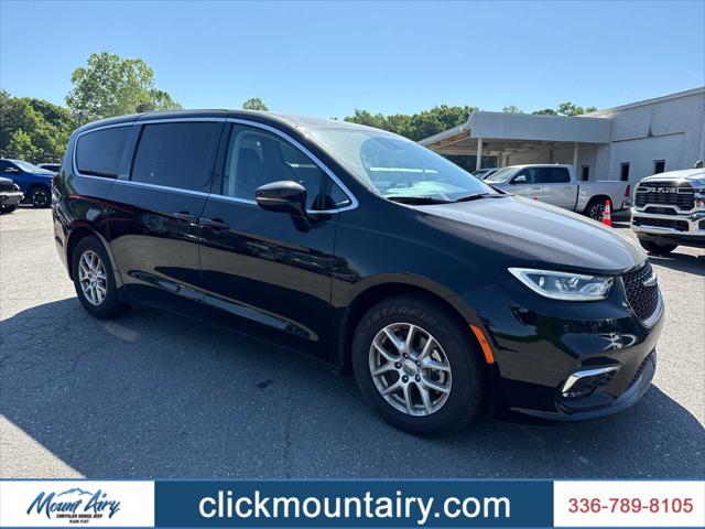 2024 Chrysler Pacifica Touring L for sale in Mount Airy, NC