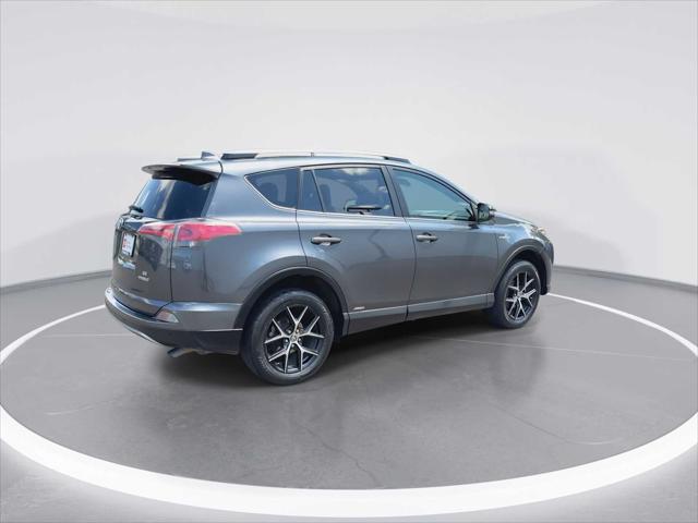 2017 Toyota RAV4 Hybrid SE