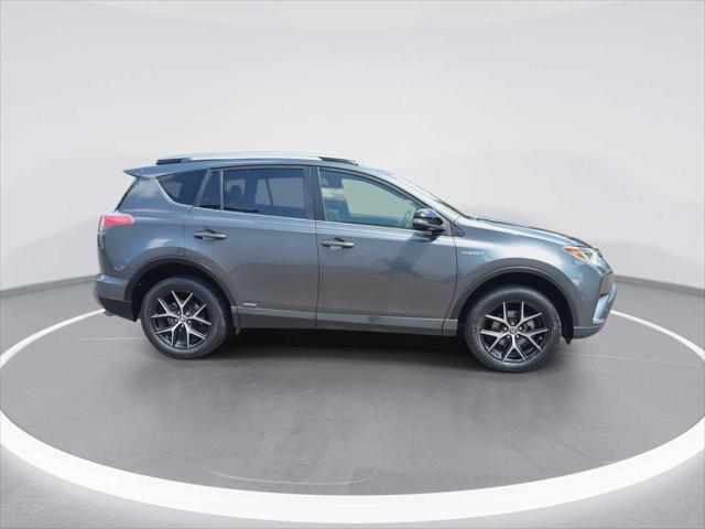 2017 Toyota RAV4 Hybrid SE