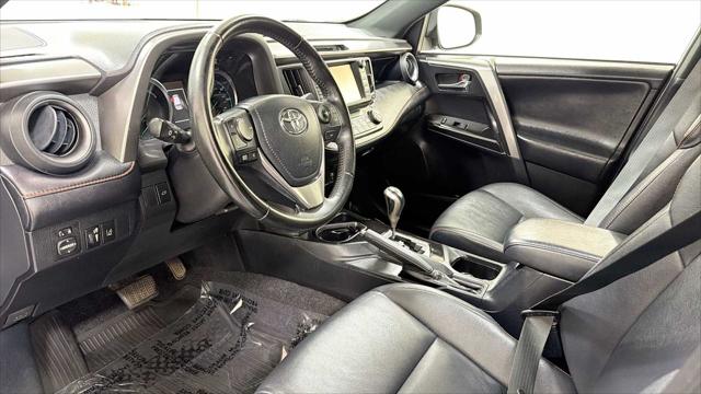 2017 Toyota RAV4 Hybrid SE