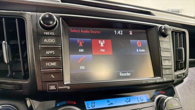 2017 Toyota RAV4 Hybrid SE