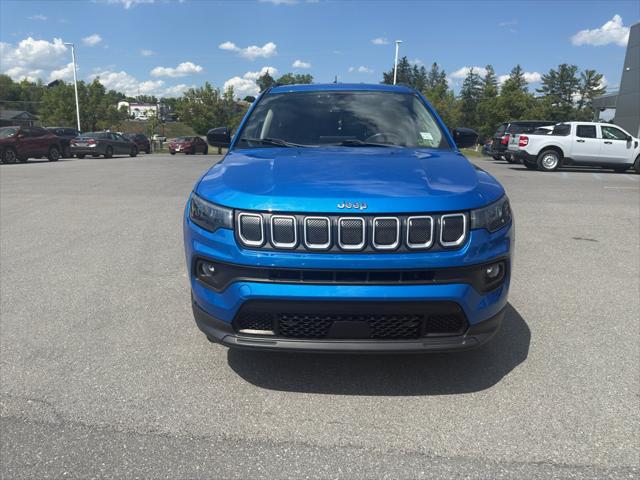 2022 Jeep Compass Latitude Lux 4x4 2022 Jeep Compass Latitude Lux 4x4
