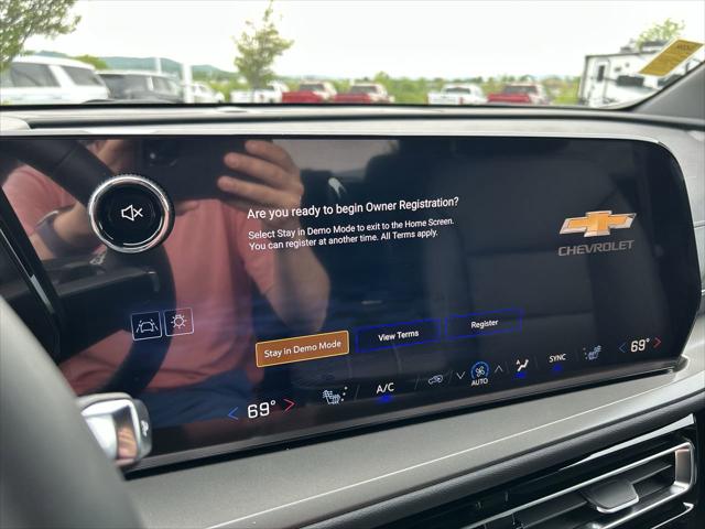 2026 Chevrolet Traverse AWD LT