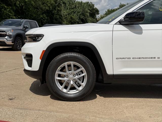 2026 Jeep Grand Cherokee Laredo 4x2