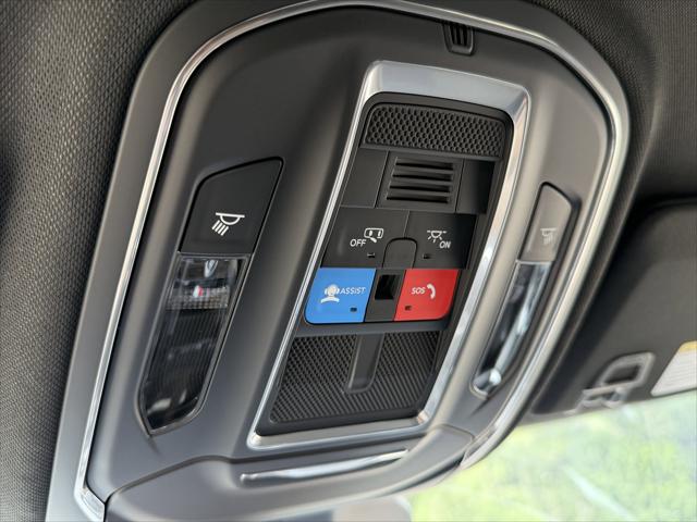 2026 Jeep Grand Cherokee Laredo 4x2