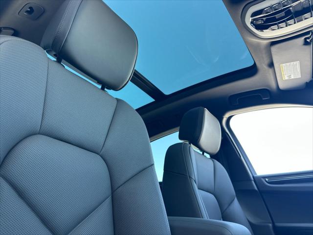 2026 Porsche Macan Unknown