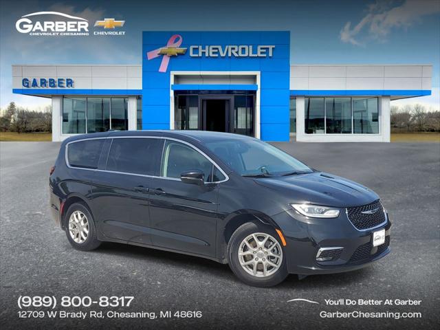 2023 Chrysler Pacifica Touring L for sale in Chesaning, MI