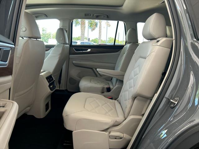 2026 Volkswagen Atlas SE with Technology