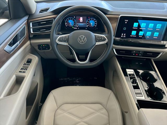 2026 Volkswagen Atlas SE with Technology