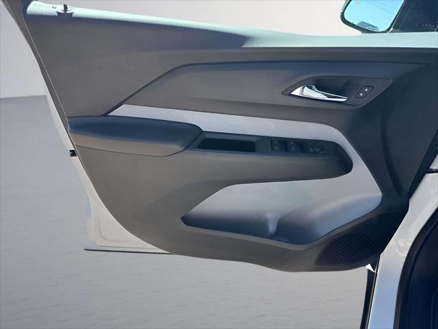 2027 Chevrolet Bolt LT FWD
