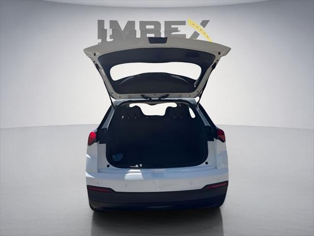 2027 Chevrolet Bolt LT FWD