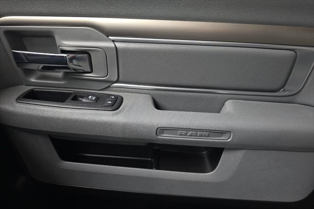 2018 Ram 1500 Big Horn Crew Cab 4x4 57 Box