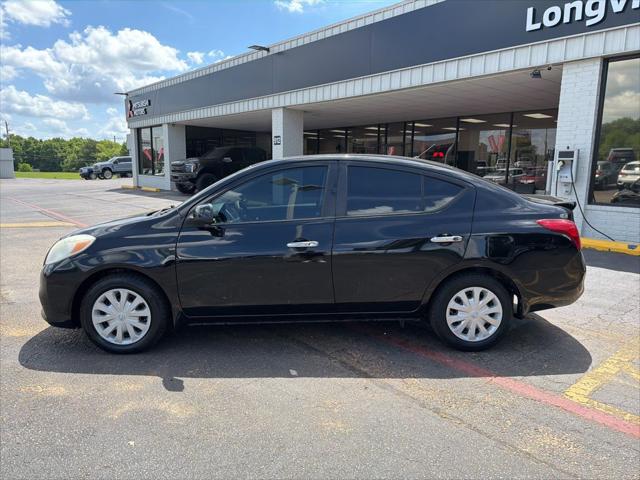 2013 Nissan Versa 1.6 SV