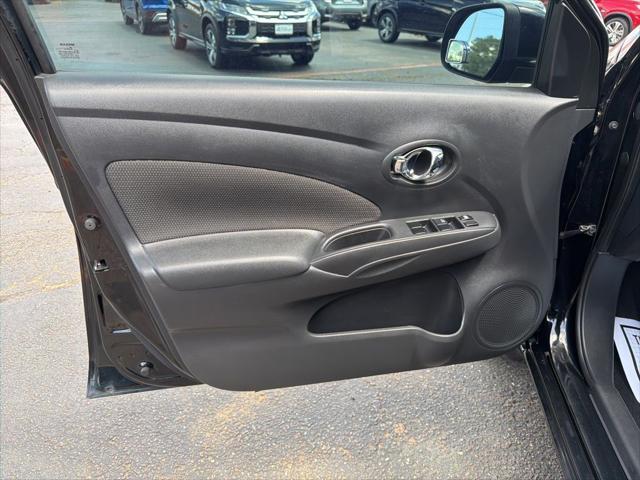 2013 Nissan Versa 1.6 SV