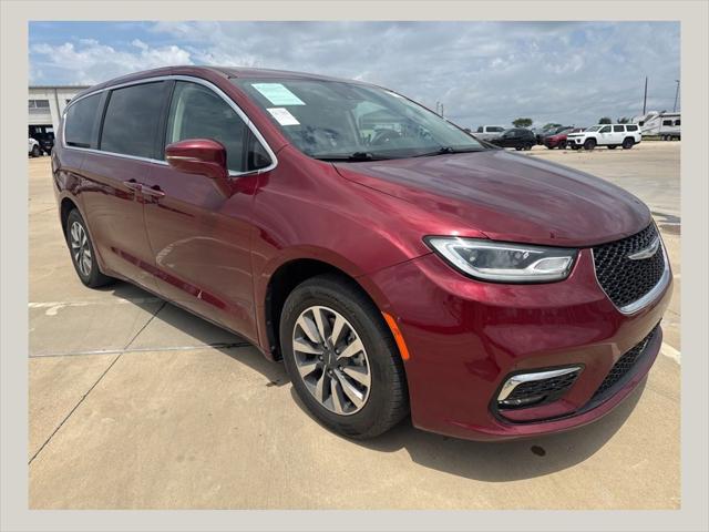 2022 Chrysler Pacifica Hybrid Touring L for sale in Gun Barrel City, TX