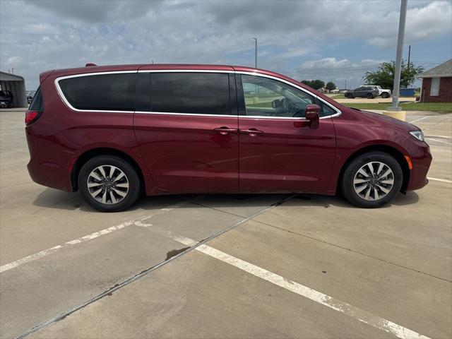 2022 Chrysler Pacifica Hybrid Touring L