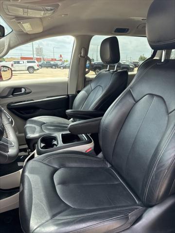 2022 Chrysler Pacifica Hybrid Touring L