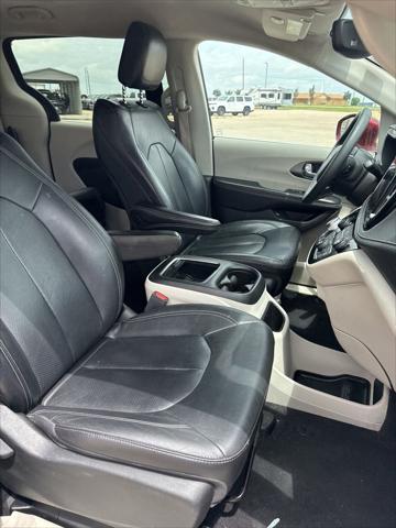 2022 Chrysler Pacifica Hybrid Touring L