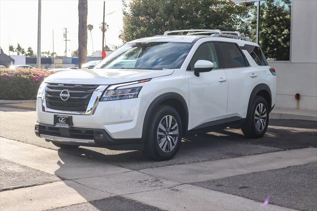 2023 Nissan Pathfinder SL FWD