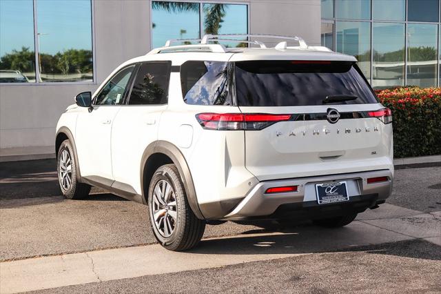 2023 Nissan Pathfinder SL FWD