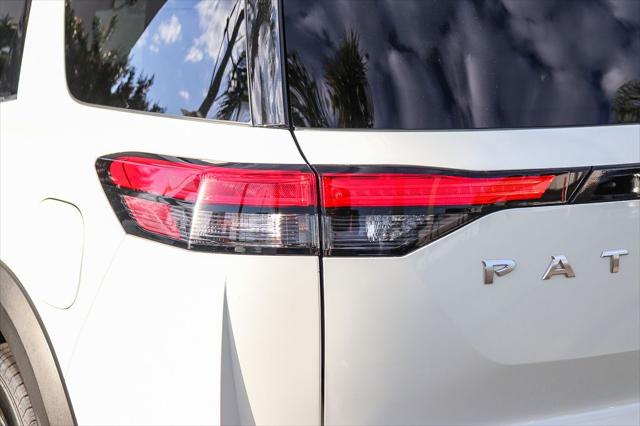2023 Nissan Pathfinder SL FWD