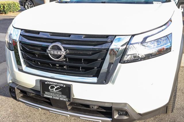 2023 Nissan Pathfinder SL FWD
