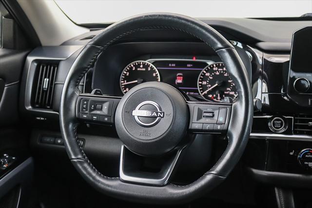 2023 Nissan Pathfinder SL FWD