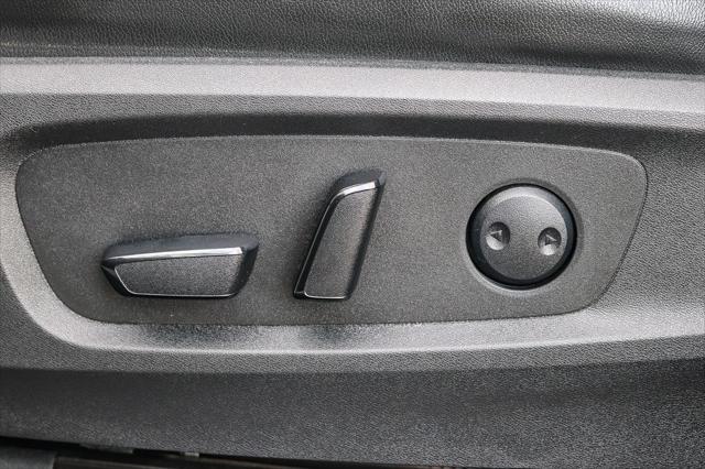 2023 Nissan Pathfinder SL FWD
