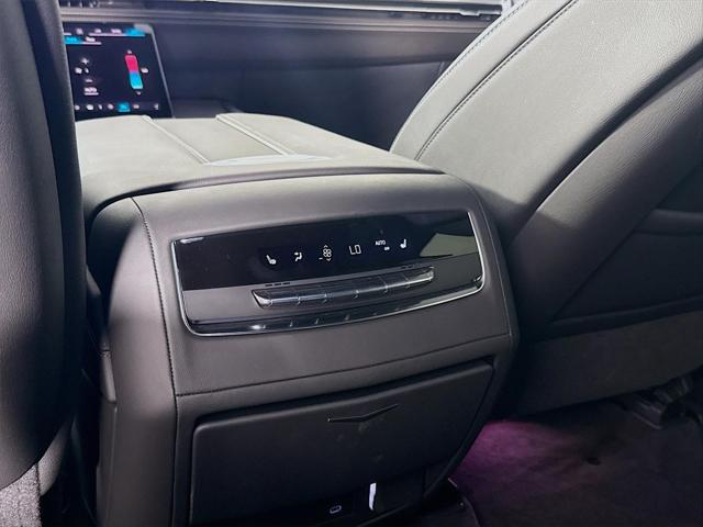 2025 Cadillac Escalade ESV Luxury