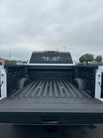 2026 GMC Sierra 2500HD Crew Cab, Standard Bed, SLT, 4WD
