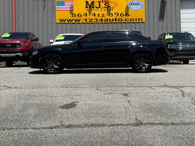 2022 Chrysler 300 Touring