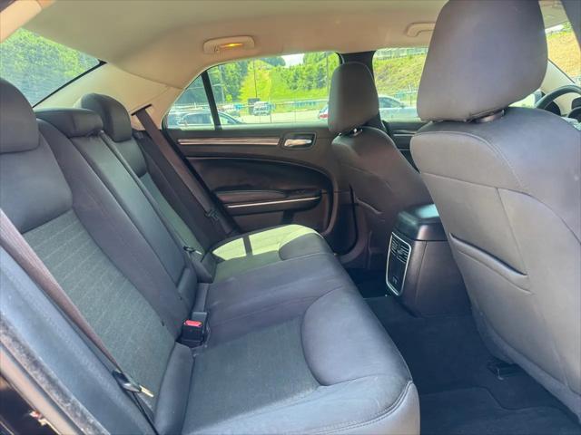 2022 Chrysler 300 Touring
