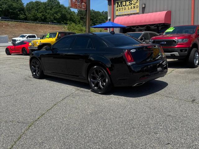 2022 Chrysler 300 Touring