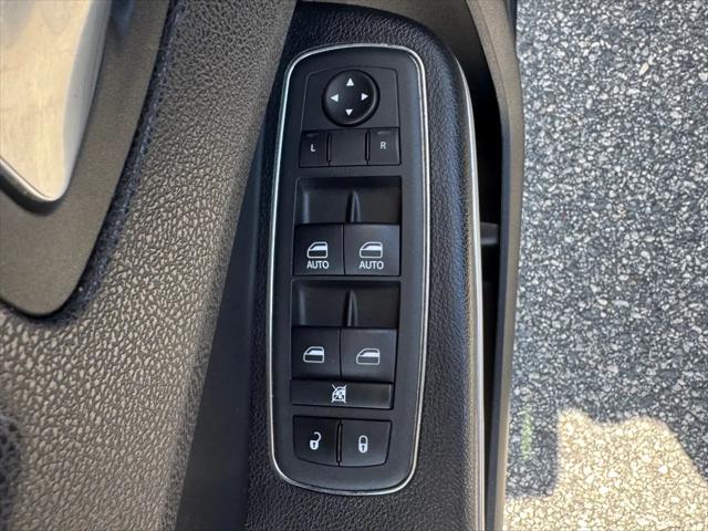 2022 Chrysler 300 Touring