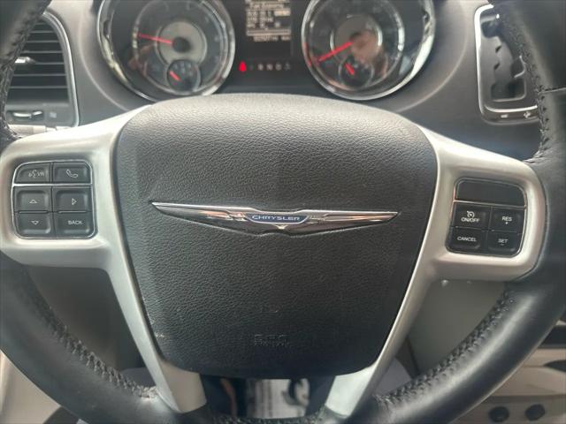 2016 Chrysler Town & Country Touring