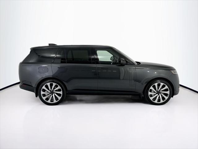 2026 Land Rover Range Rover P530 SE 7 Seat