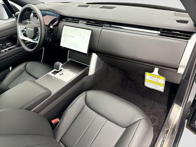 2026 Land Rover Range Rover P530 SE 7 Seat