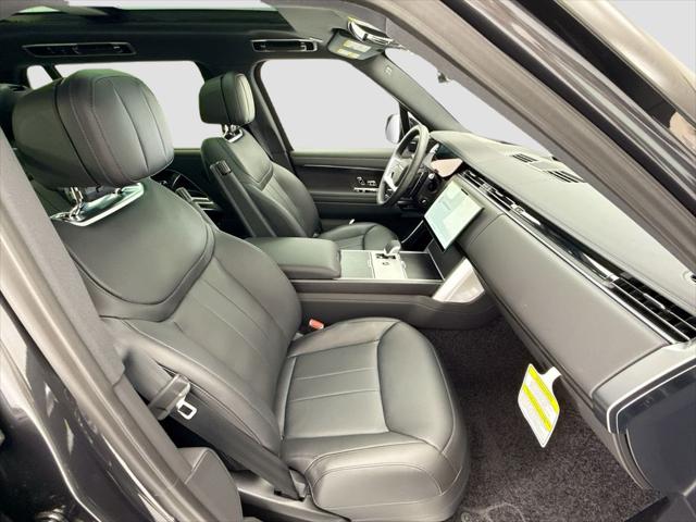 2026 Land Rover Range Rover P530 SE 7 Seat