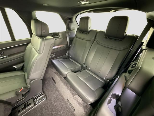 2026 Land Rover Range Rover P530 SE 7 Seat