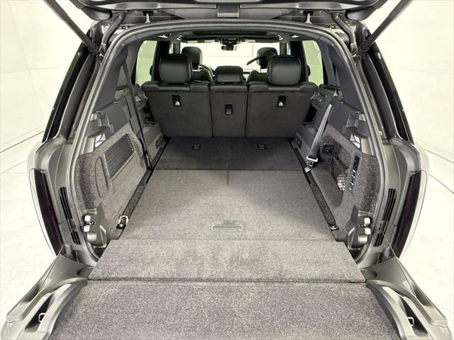 2026 Land Rover Range Rover P530 SE 7 Seat