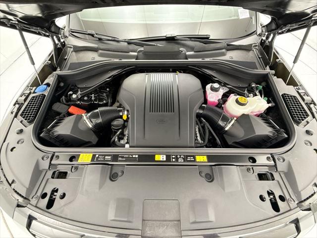 2026 Land Rover Range Rover P530 SE 7 Seat