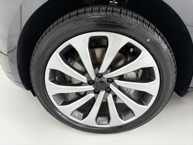 2026 Land Rover Range Rover P530 SE 7 Seat