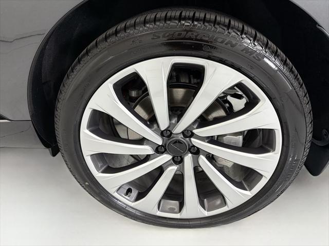 2026 Land Rover Range Rover P530 SE 7 Seat