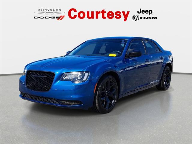 2023 Chrysler 300 Touring