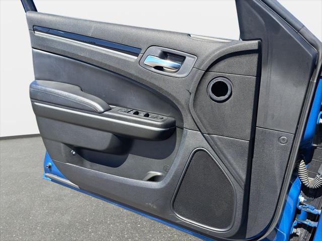2023 Chrysler 300 Touring