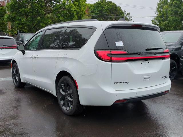 2027 Chrysler Pacifica Limited