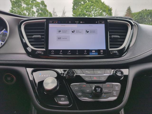 2027 Chrysler Pacifica Limited